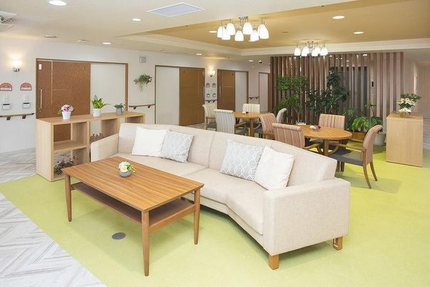 広々とした共有リビング