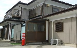 庭付きの住居外観