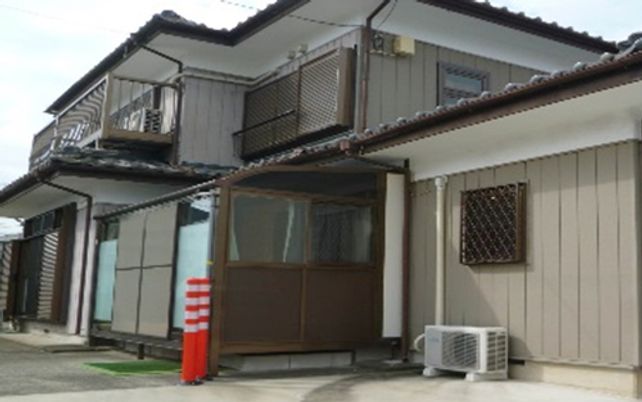庭付きの住居外観