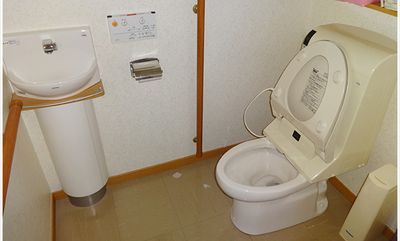 清潔感のあるトイレスペース