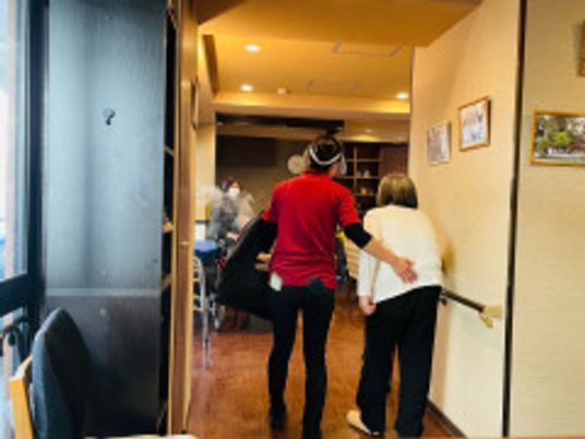 スタッフと利用者の廊下