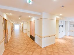 廊下の清潔な空間