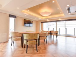 明るい応接スペース