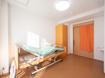 明るい個室の一例