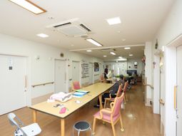 明るい多目的スペース
