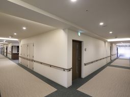 清潔な床の廊下