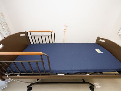 調整可能なベッドの居室