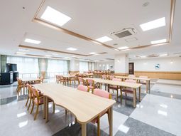 明るいダイニングスペース