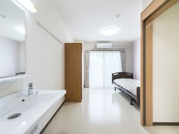 清潔感ある居室の風景