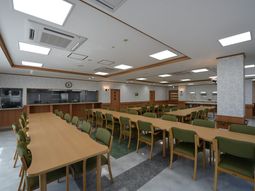 広いダイニングルームの様子