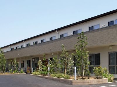 施設の清潔な外観