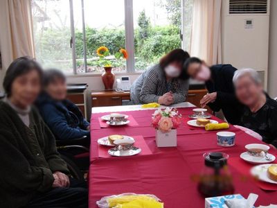くつろぎを感じるラウンジ