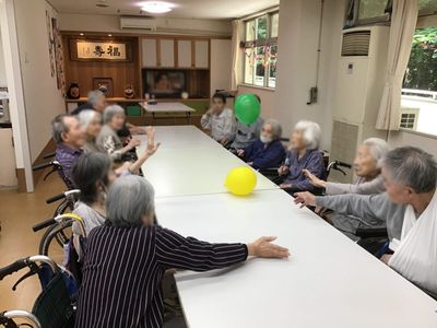 交流を楽しむラウンジ