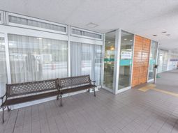清潔感のある施設入口