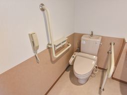 バリアフリーのトイレ設備
