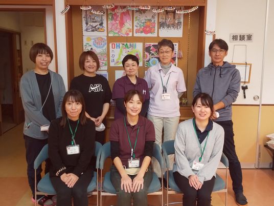 相談室のスタッフ集合  