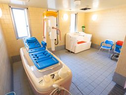 バリアフリーの浴室設備