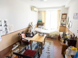 和の雰囲気の明るい居室