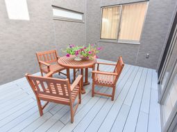 テラスと木製家具