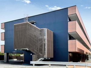 現代的な建物の外観