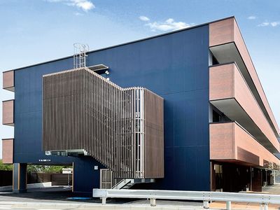 現代的な建物の外観