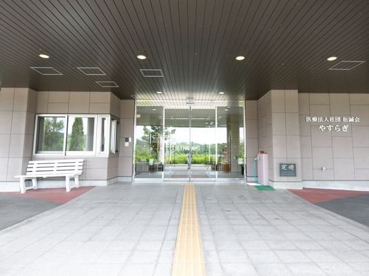 清潔感あるエントランス