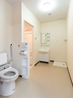 洗面所とトイレの空間