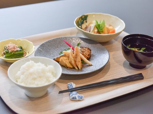 和食構成の食事セット