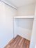 シンプルな居室のクローゼット