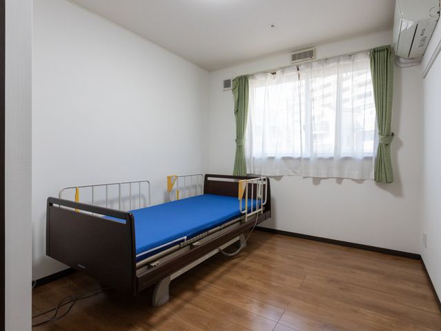 光が差し込む部屋