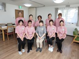 スタッフ集合写真