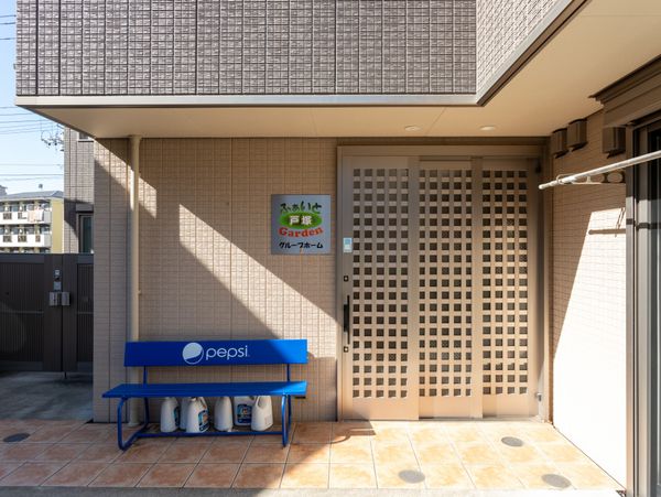 施設の入口