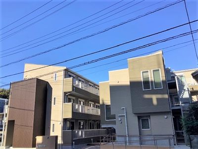 現代的な建物の外観