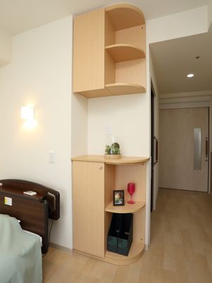 居室の家具と照明