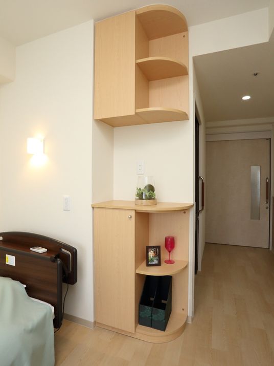 居室の家具と照明