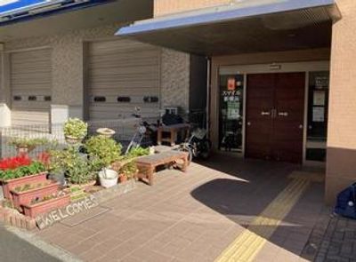植物が彩るエントランス