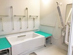 快適なバリアフリー浴室