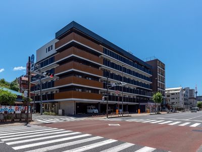 都市型施設の外観