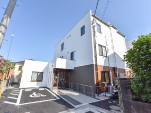 清潔な外観の建物