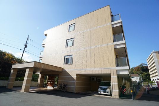 エントランスのある建物
