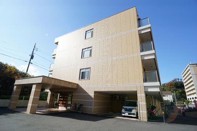 エントランスのある建物