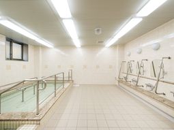 清潔な浴室の風景