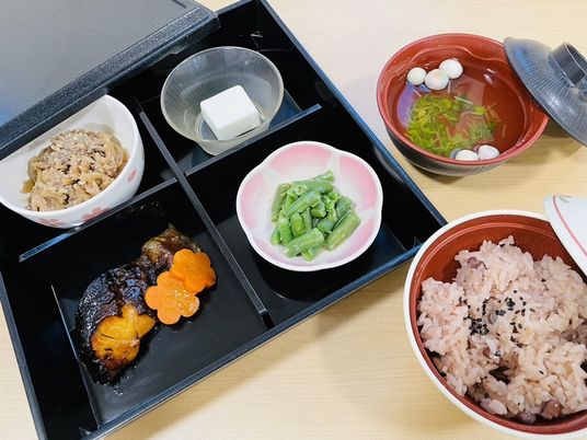 季節の彩りが映える和食膳