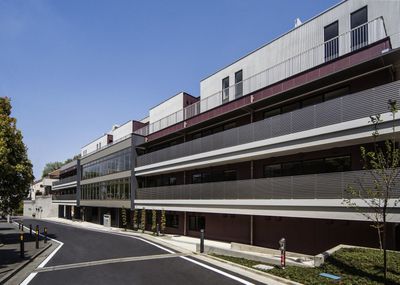 近代的な建物の外観