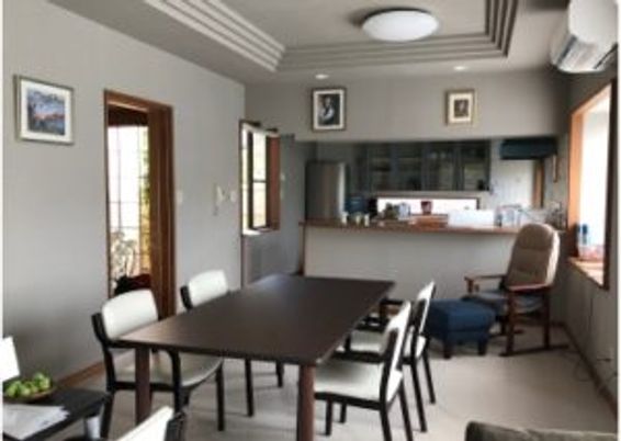 自然光が入るリビング