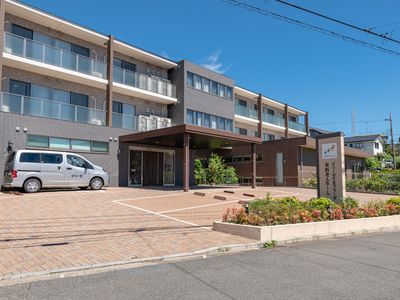 清潔感ある施設エントランス