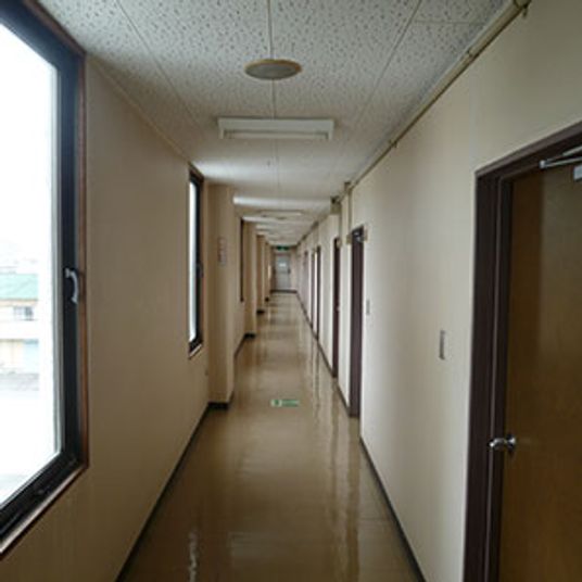 長い廊下