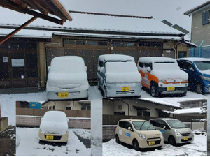 雪に覆われた外観  