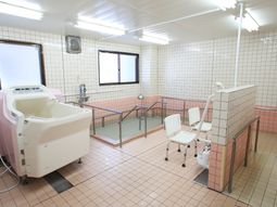 清潔な浴室設備