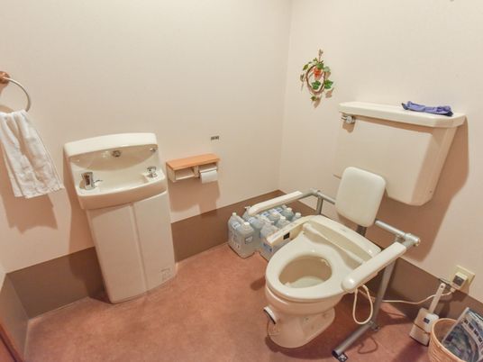 手すり付きトイレの設備